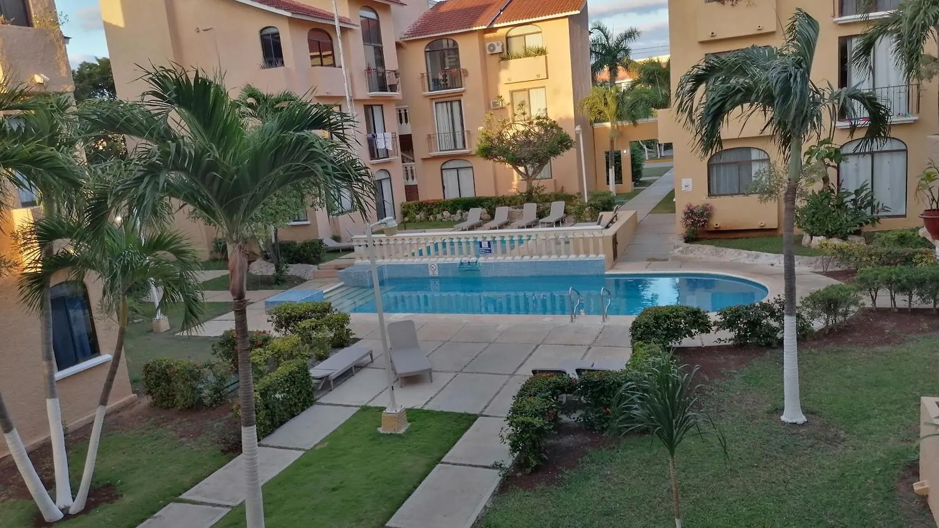 Beautiful Condo A Few Steps To Sea contacts