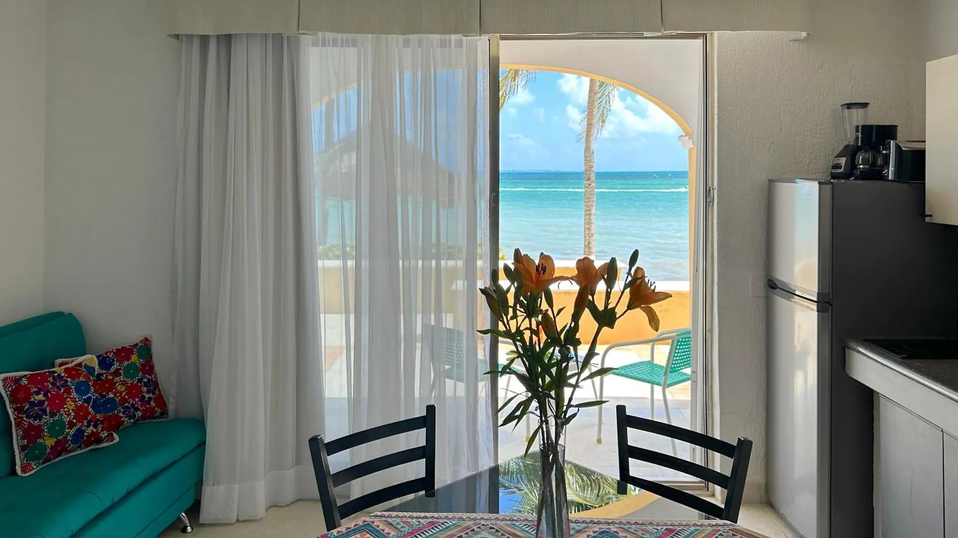Beautiful Condo A Few Stps To Sea Cancun Mexico