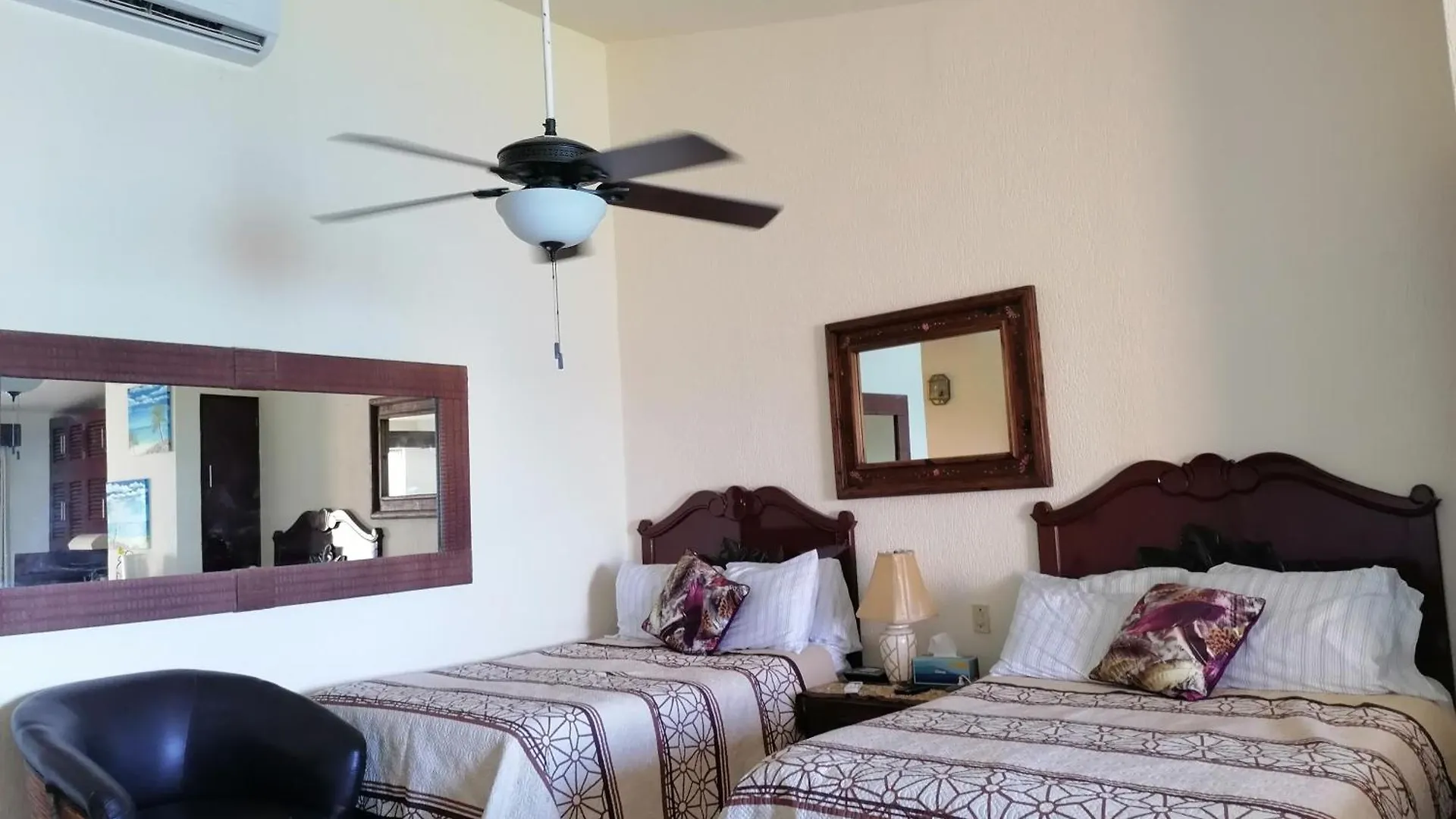 Beautiful Condo A Few Stps To Sea Cancun