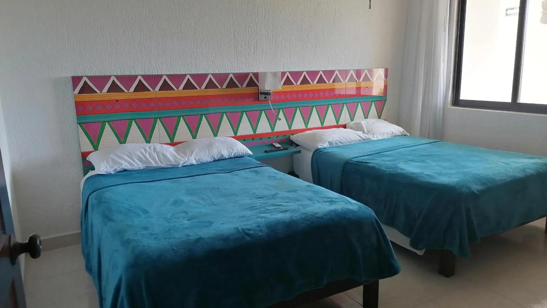 Beautiful Condo A Few Stps To Sea Cancun