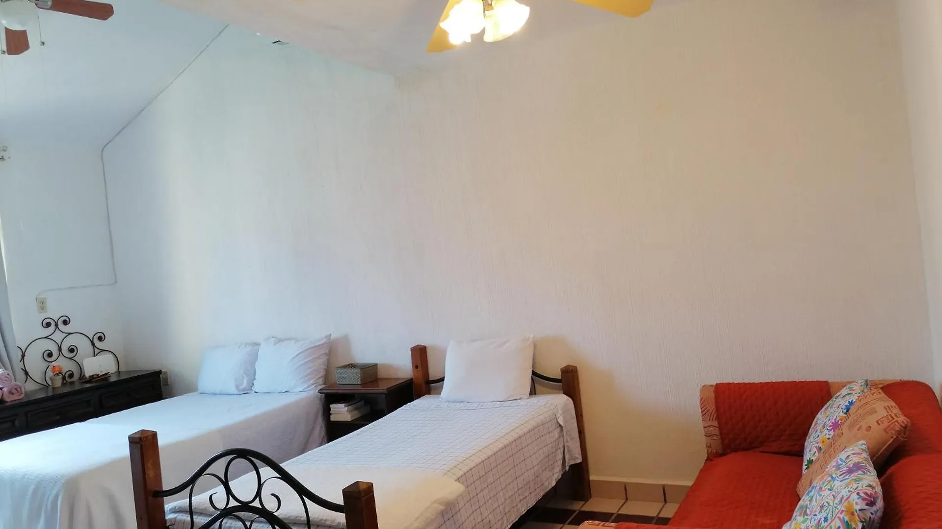 Beautiful Condo A Few Stps To Sea Cancun