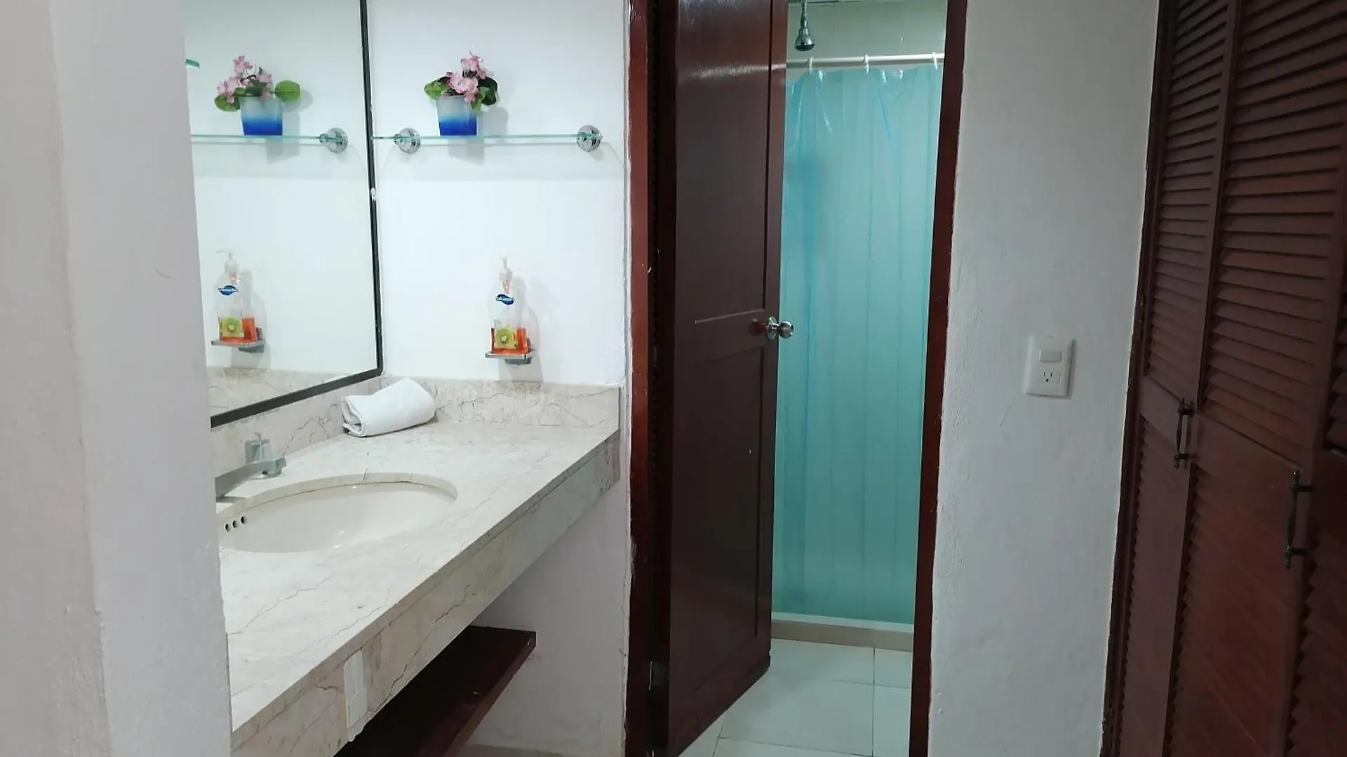 Beautiful Condo A Few Stps To Sea Cancún Apartamento